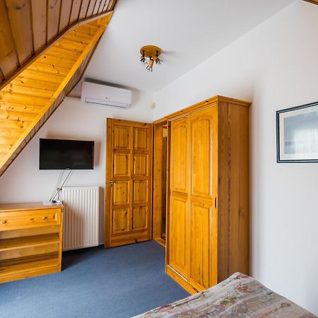 Gyorfi Apartmanhaz 자르마디 외부 사진