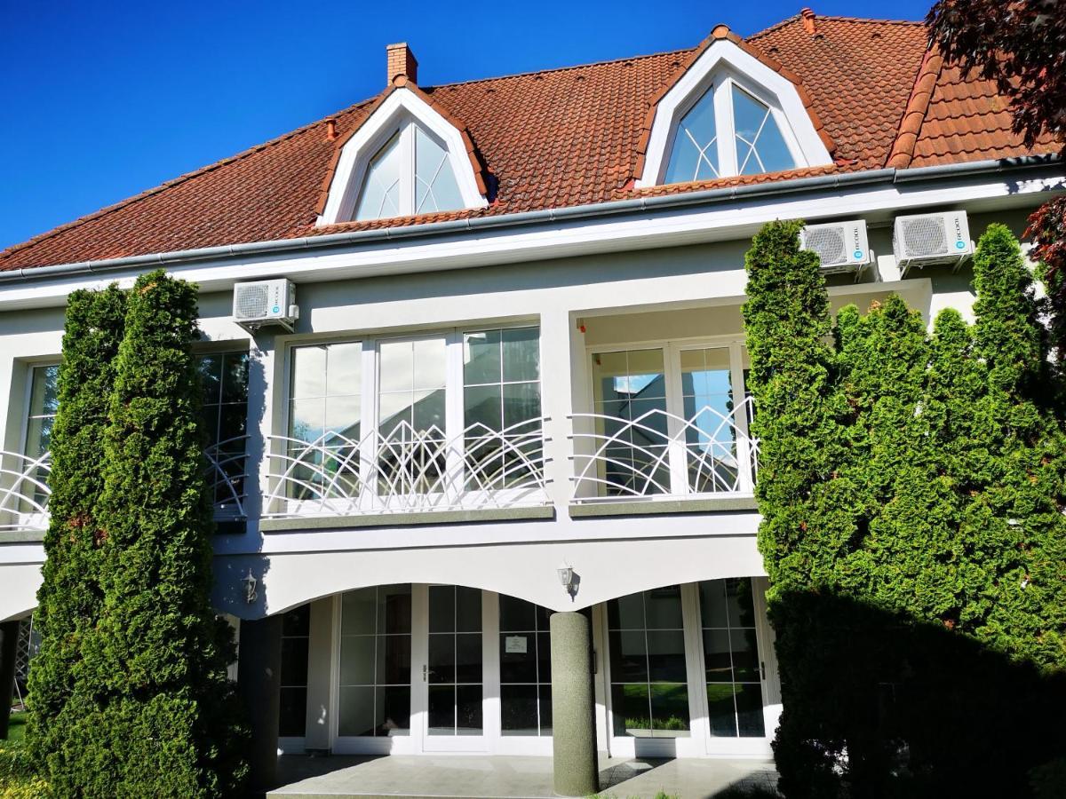 Gyorfi Apartmanhaz 자르마디 외부 사진