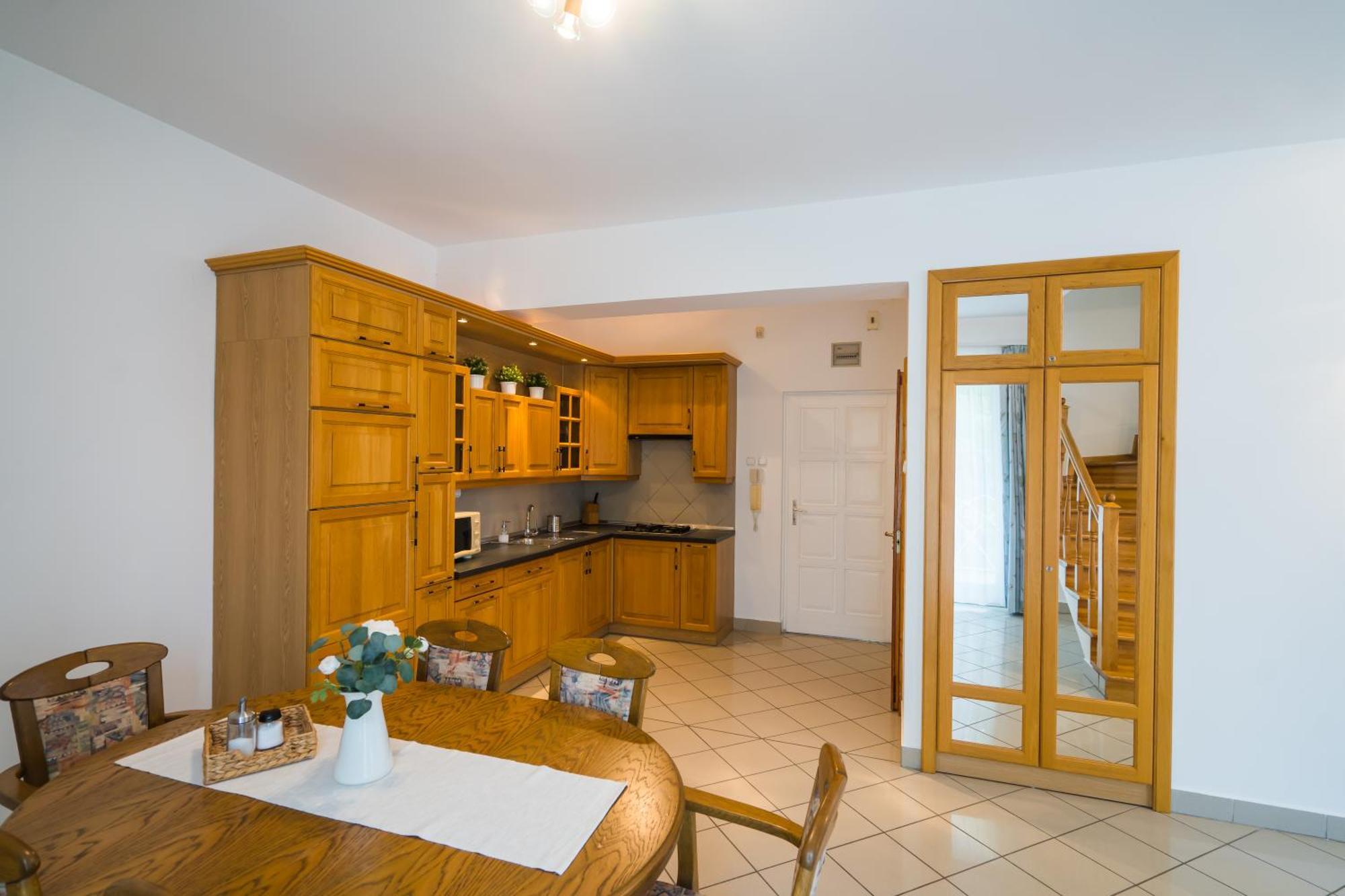 Gyorfi Apartmanhaz 자르마디 외부 사진
