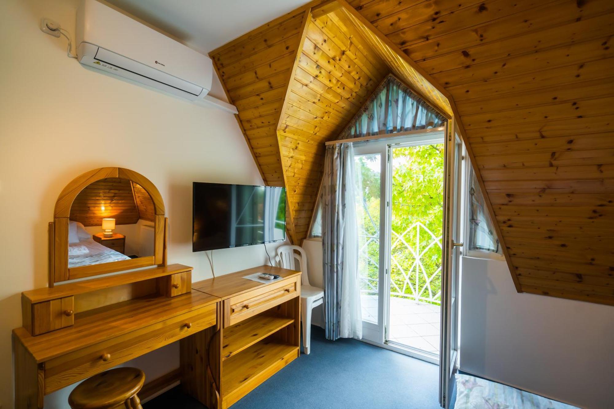 Gyorfi Apartmanhaz 자르마디 외부 사진