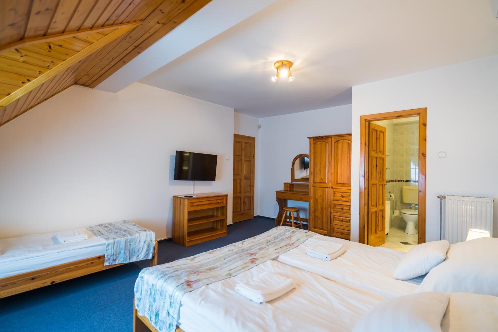 Gyorfi Apartmanhaz 자르마디 외부 사진