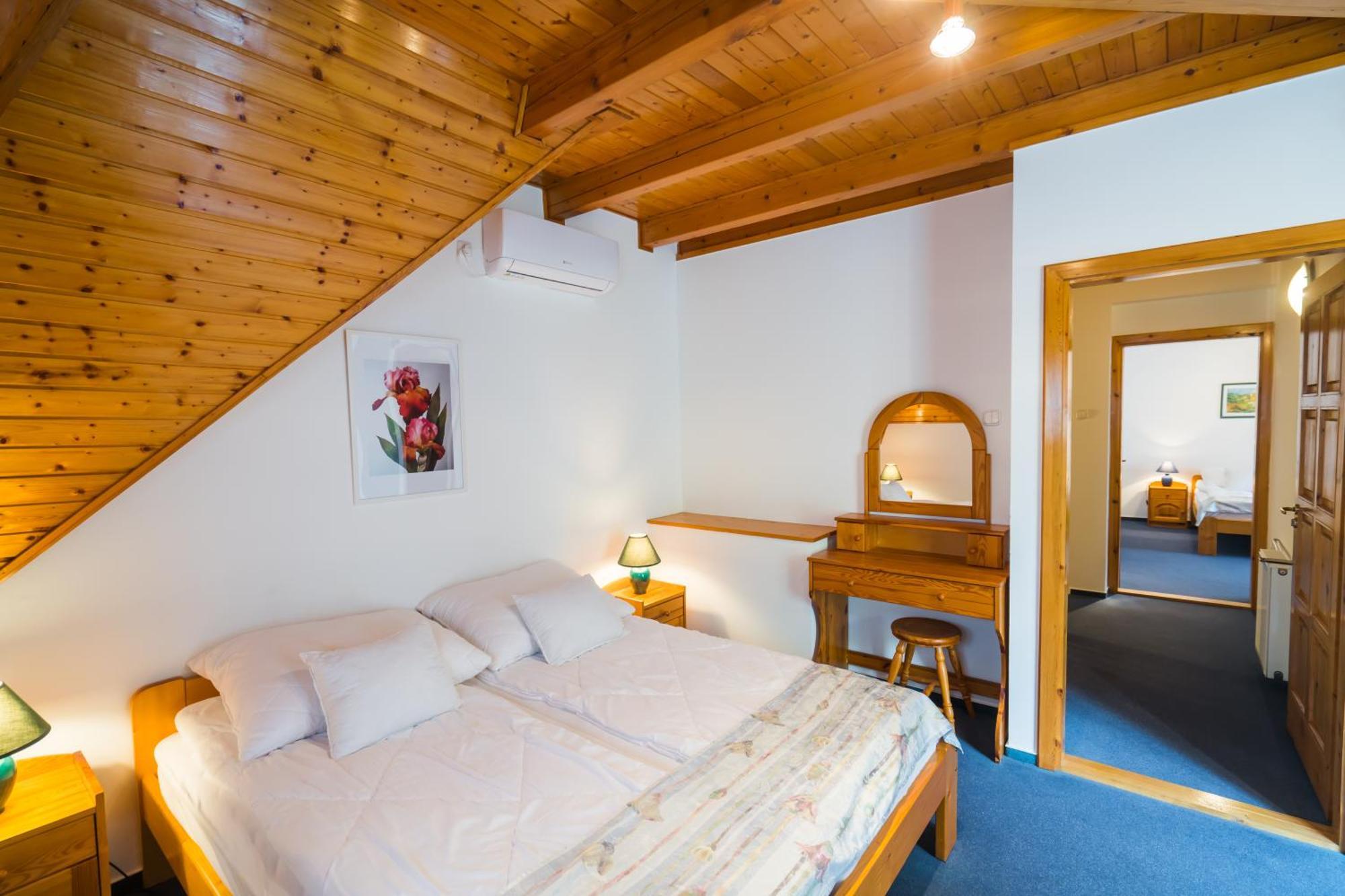 Gyorfi Apartmanhaz 자르마디 외부 사진